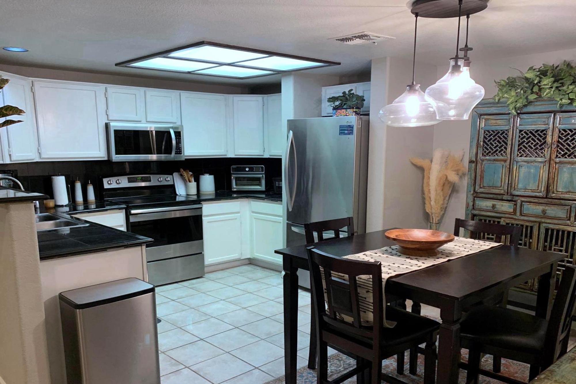 Gated Mountain View Resort Community, Centrally Located, Three Heated Pool-Spa Complexes, Half-Mile To Hiking! 피닉스 외부 사진